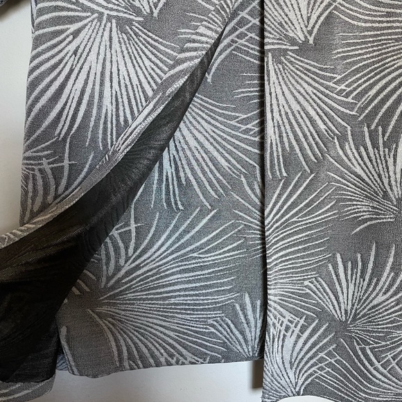 Allie & Rob Women's Blouses (Size XL) - Picture 8 of 9